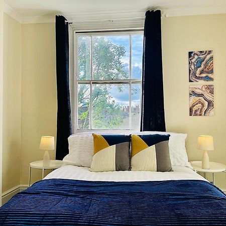 2 Bedroom Flat In Central Londen Buitenkant foto