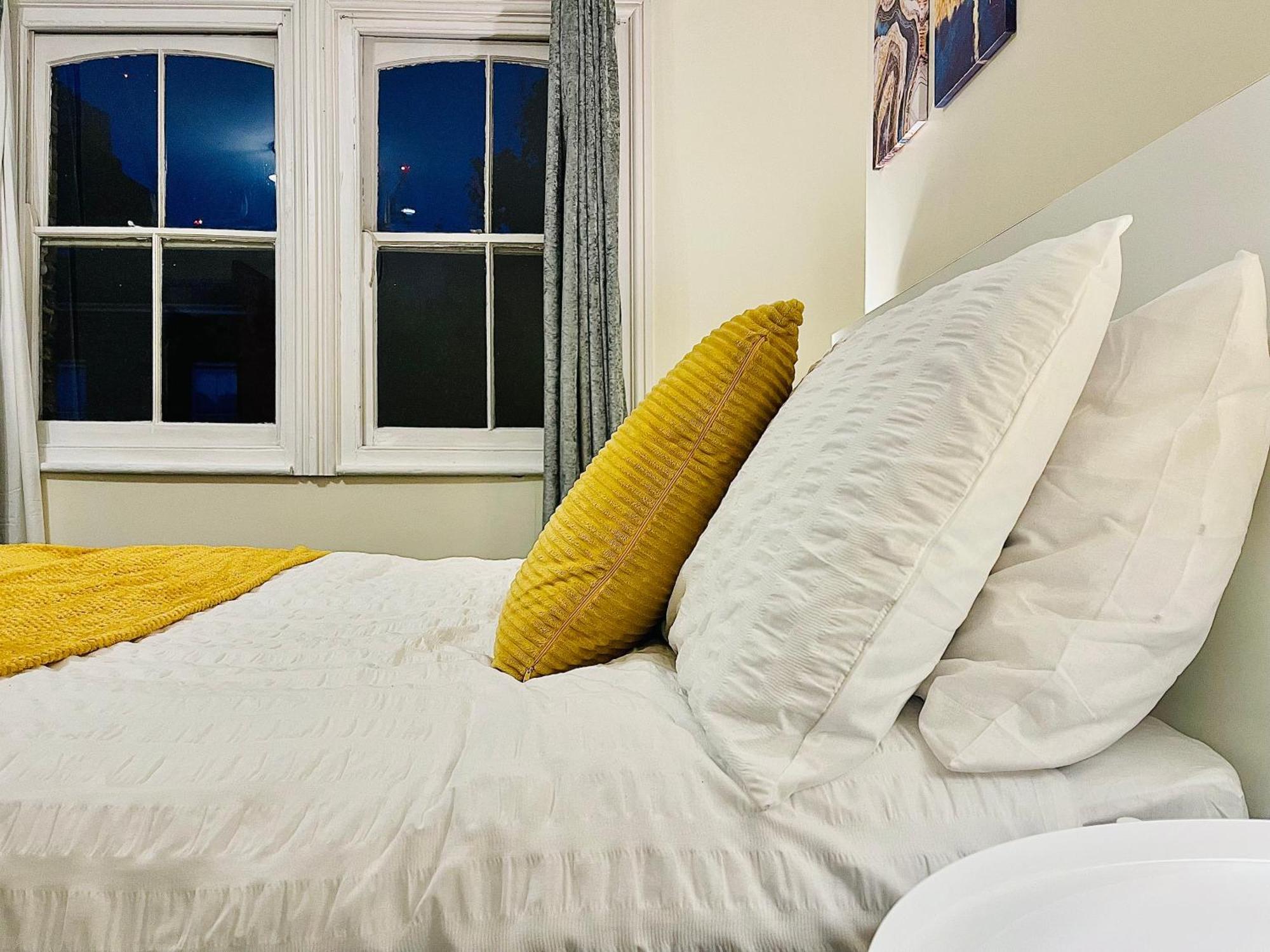 2 Bedroom Flat In Central Londen Buitenkant foto