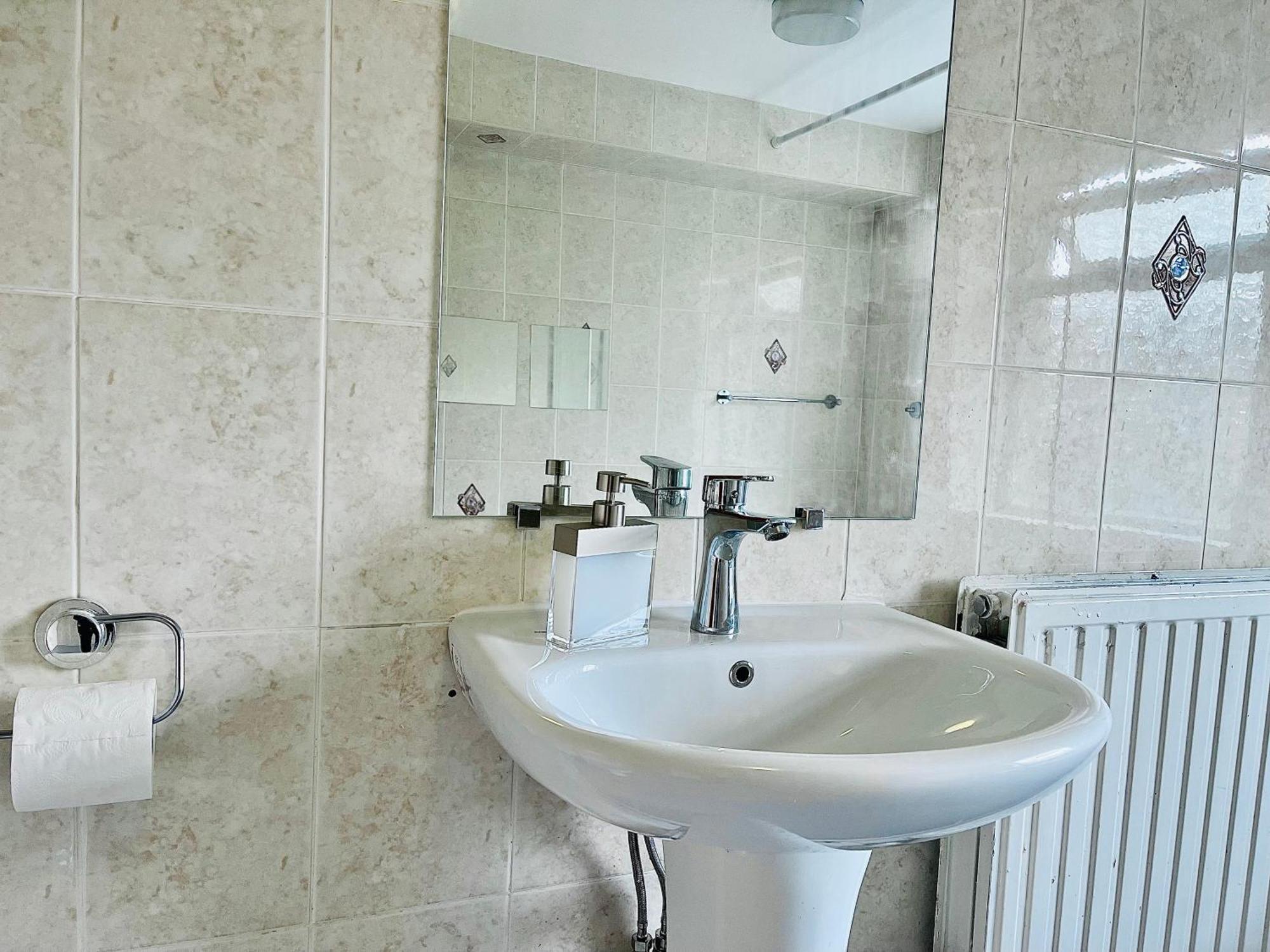 2 Bedroom Flat In Central Londen Buitenkant foto